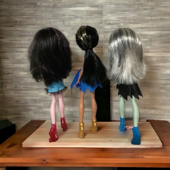 Three monster high dolls - Picture 2 of 2